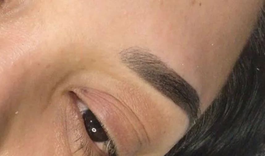 Special Ombré brow with a deeper, more defined body and tail